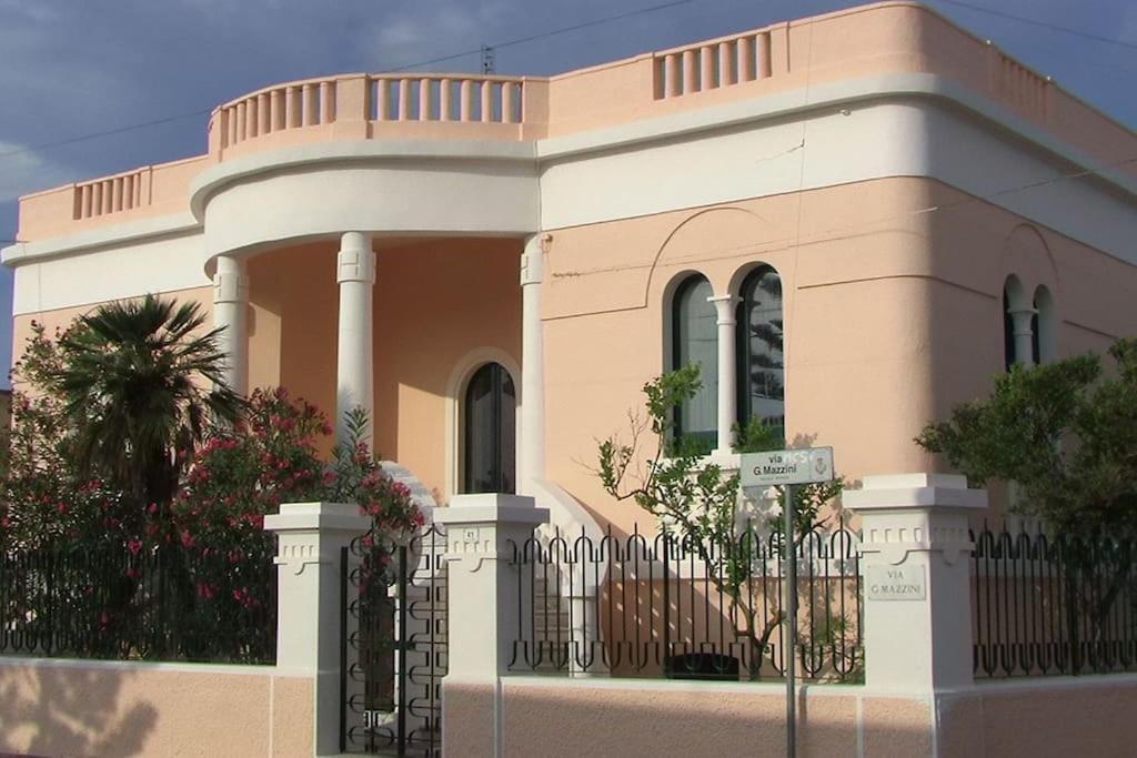 Villa Nel Salento - Ampie Camere E Giardino, Fino A 9 Persone Barbarano del Capo Ngoại thất bức ảnh