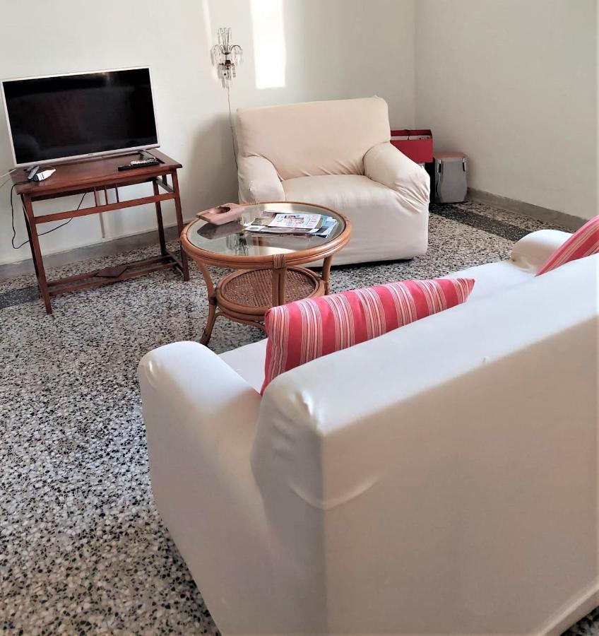 Villa Nel Salento - Ampie Camere E Giardino, Fino A 9 Persone Barbarano del Capo Ngoại thất bức ảnh