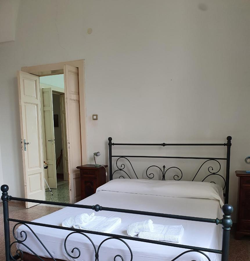 Villa Nel Salento - Ampie Camere E Giardino, Fino A 9 Persone Barbarano del Capo Ngoại thất bức ảnh